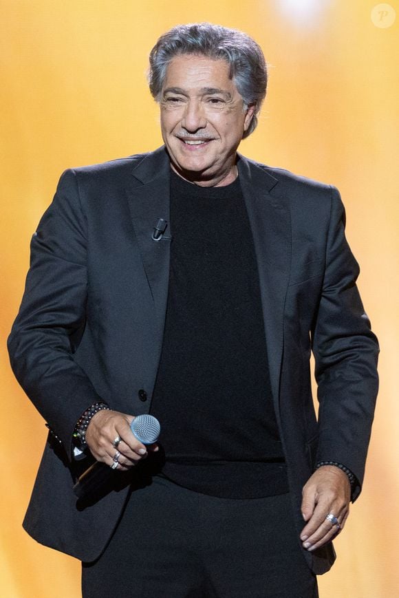 Exclusif - Frédéric François lors de l'enregistrement de l'émission "La Boîte à secrets", présentée par F.Bollaert et diffusée le 16 janvier 2026 sur France 3, dans les studios du Lendit à Saint-Denis, France, le 16 décembre 2025. © Cyril Moreau/Bestimage