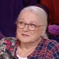 "Plusieurs collections de mauvais goût" : Chez Josiane Balasko, des pièces accueillent des objets peu communs en très grand nombre