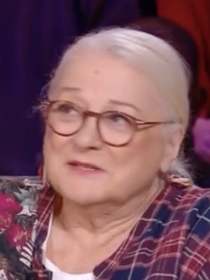 "Plusieurs collections de mauvais goût" : Chez Josiane Balasko, des pièces accueillent des objets peu communs en très grand nombre