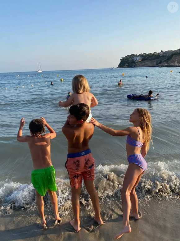Elsa Laforce, à la tête d'une fratrie de cinq enfants dans "Familles nombreuses, la vie en XXL" sur TF1.