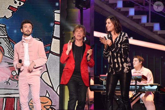 Musicale " le Soldat Rose " (Souchon, Kiberlain, Zazie, Renan Luce, Jean-Louis Aubert, Olivia Ruiz) lors de la 31e édition du Téléthon, le plus grand événement annuel de collecte de fonds en France avec 30 heures de transmission en direct à la télévision, le 8 décembre 2017 au Pavillon Baltard, Nogent-Sur-Marne, France. Photo by Vincent GRAMAIN / ABACAPRESS.COM