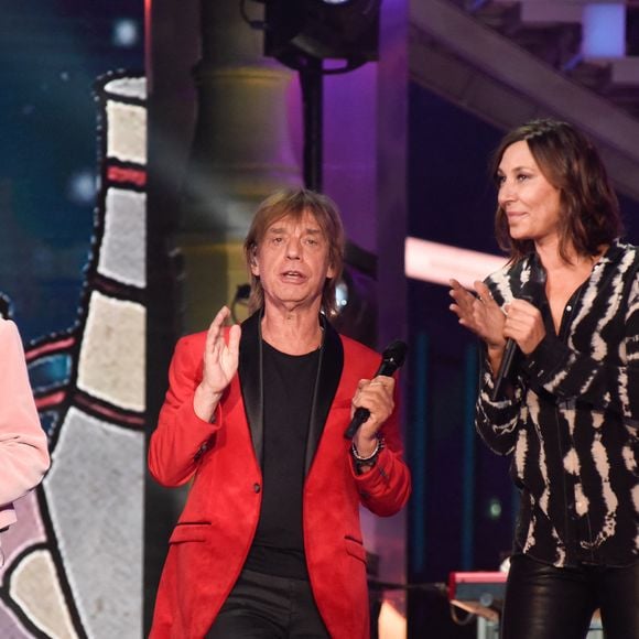 Musicale " le Soldat Rose " (Souchon, Kiberlain, Zazie, Renan Luce, Jean-Louis Aubert, Olivia Ruiz) lors de la 31e édition du Téléthon, le plus grand événement annuel de collecte de fonds en France avec 30 heures de transmission en direct à la télévision, le 8 décembre 2017 au Pavillon Baltard, Nogent-Sur-Marne, France. Photo by Vincent GRAMAIN / ABACAPRESS.COM