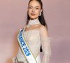 À l'issue de cette grande première, le bilan est incontestable : deux tiers des stocks se sont littéralement envolés, trouvant une seconde vie dans les penderies des clientes. 

Hinaupoko Devèze (Miss France 2026) - Photocall de l'avant-première mondiale parisienne de la saison 4 Netflix de "Bridgerton" au Palais Brongniart à Paris, France, le 14 janvier 2026. © Cyril Moreau/Bestimage