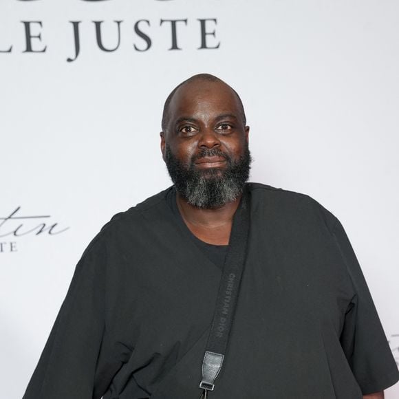 Issa Doumbia lors de la première du film "Justin le Juste" au cinéma UGC Ciné Cité Les Halles à Paris le 14 septembre 2026. © Anne-Sophie Guebey / Bestimage