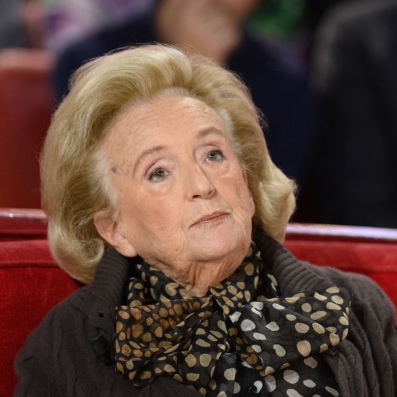 Bernadette Chirac - Enregistrement de l'émission "Vivement Dimanche" à Paris le 28 octobre 2015 et qui sera diffusée le 01 novembre 2015, Invité principal Patrick Poivre d'Arvor. © Coadic Guirec / Bestimage