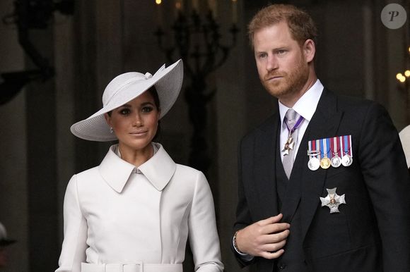 Photo d'archives du 03/06/22 du duc et de la duchesse de Sussex quittant le service national d'action de grâce à la cathédrale St Paul, Londres. Matt Dunham/PA Wire