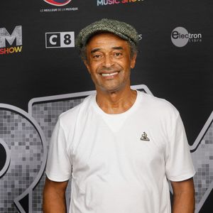 Yannick Noah - Photocall du concert RFM Music Show sur le parvis de l'Hôtel de Ville de Levallois Perret. Le 18 juin 2022.  © Christophe Clovis / Bestimage