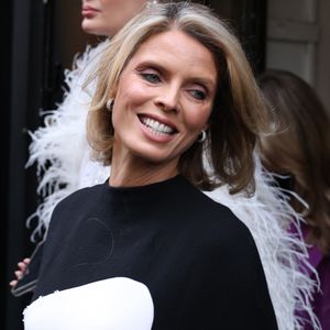 Sylvie Tellier - Les célébrités arrivent au défilé Stéphane Rolland à la Salle Pleyel, "Collection Haute Couture Printemps/Eté 2025" lors de la Fashion Week de Paris (PFW), le 28 janvier 2025. 
© Denis Guignebourg / Bestimage