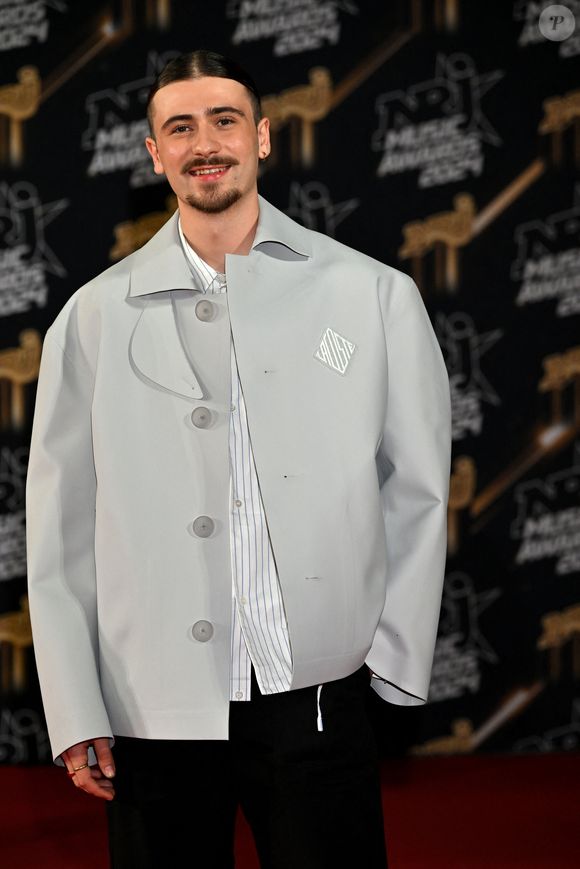 Il enchaîne en effet les dates pour son Chaque seconde tour
Pierre Garnier au photocall de la 26ème édition des NRJ Music Awards à Cannes, le 1er novembre 2024. © Bebert-Guignebourg/Bestimage