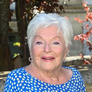 Line Renaud au photocall du film "Une belle course" lors du 15ème Festival du Film Francophone d'Angoulême le 24 août 2022.
© Coadic Guirec / Bestimage