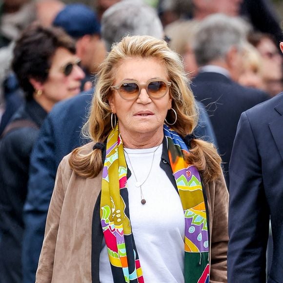 Alex Ligertwood, le chanteur et guitariste écossais emblématique du groupe Santana et grand ami de Sheila, s'est éteint à l'âge de 79 ans.

Sheila arrive aux obsèques de Françoise Hardy au crématorium du cimetière du Père-Lachaise à Paris.

© Jacovides-Moreau/Bestimage