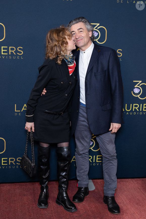 Grâce de Capitani a accepté de faire quelques confidences au sujet de son quotidien.

Grâce de Capitani et Jean Pierre Jacquin assistent à la 29ème cérémonie des Lauriers de l'Audiovisuel au théâtre Marigny le 24 février 2025 à Paris, France. Photo par Nasser Berzane/ABACAPRESS.COM