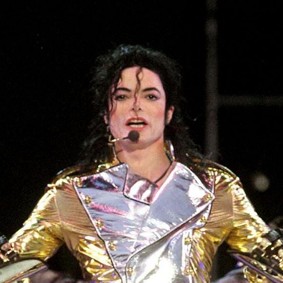 Le très attendu long-métrage biographique Michael débarque dans les salles obscures ce mercredi 

Michael Jackson en concert à Londres au Don Valley Stadium pour le World History Tour. 

ALPHA AGENCY / BESTIMAGE