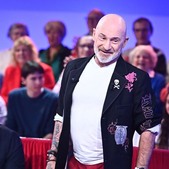 Exclusif - Vincent Lagaf et Philippe Caverivière - Enregistrement de l'émission Vivement dimanche consacrée à l'équipe du Splendid au studio Rive Gauche, présentée par M.Drucker, et diffusée le 2 mars sur France 3. Paris, le 21 février 2025. 
© Guillaume Gaffiot / Bestimage