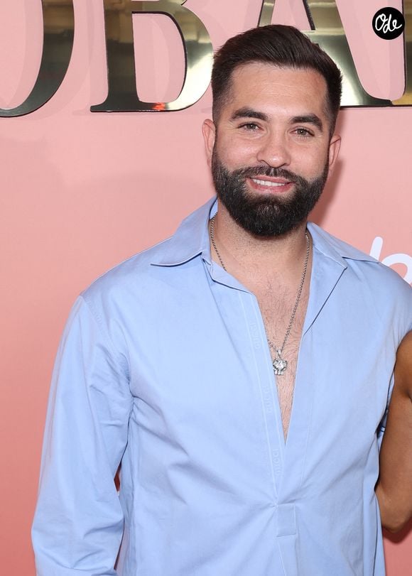"Je suis désolé et tellement déçu de ne pas faire la fête avec vous aujourd'hui", a réagi le chanteur sur Instagram.
Kendji Girac - Photocall du "Global Gift Gala" sur la Môme Plage lors du 79ème Festival international du Film de Cannes le 20 mai 2026. © Denis Guignebourg/Bestimage