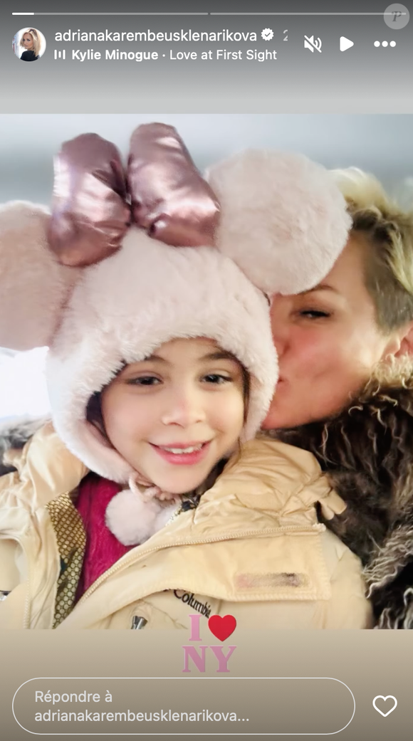 Ce samedi 3 janvier, elle a partagé une vidéo montrant un détail surprenant sur son enfant. Capture Instagram - Adriana Karembeu