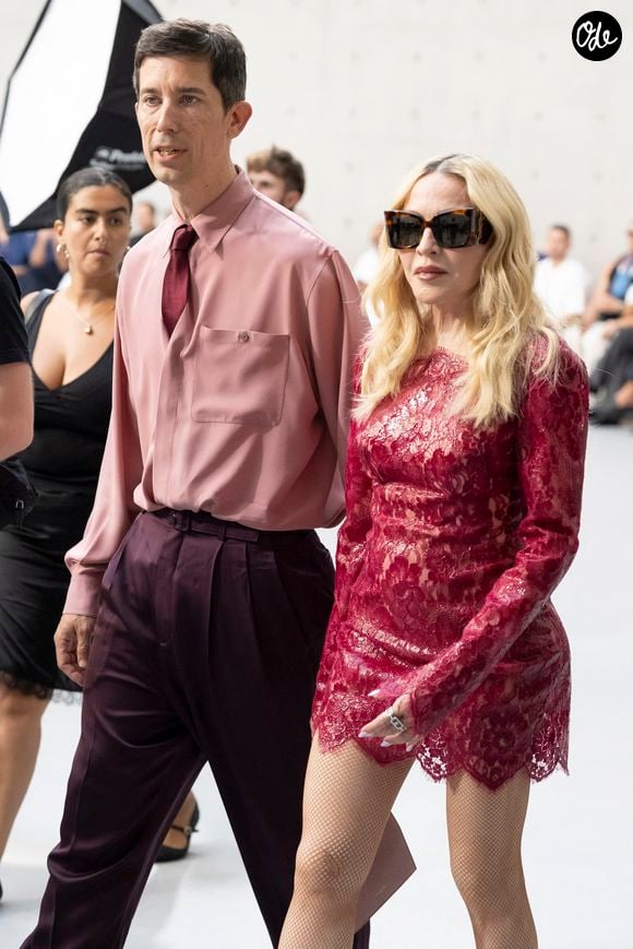 Stuart Price, Madonna - People au défilé de mode homme Saint Laurent Printemps/Eté 2027 dans le cadre de la Fashion Week de Paris le 23 juin 2026.