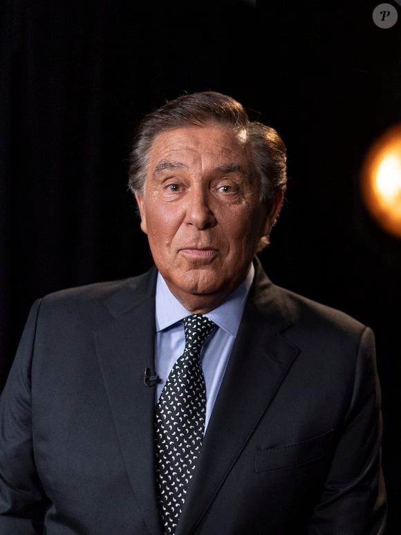 Exclusif - Jean-Pierre Foucault - Backstage de l'enregistrement de l'émission "La Chanson secrète 4", qui sera diffusée le 4 janvier 2020 sur TF1, à Paris. Le 17 décembre 2019
© Gaffiot-Perusseau / Bestimage