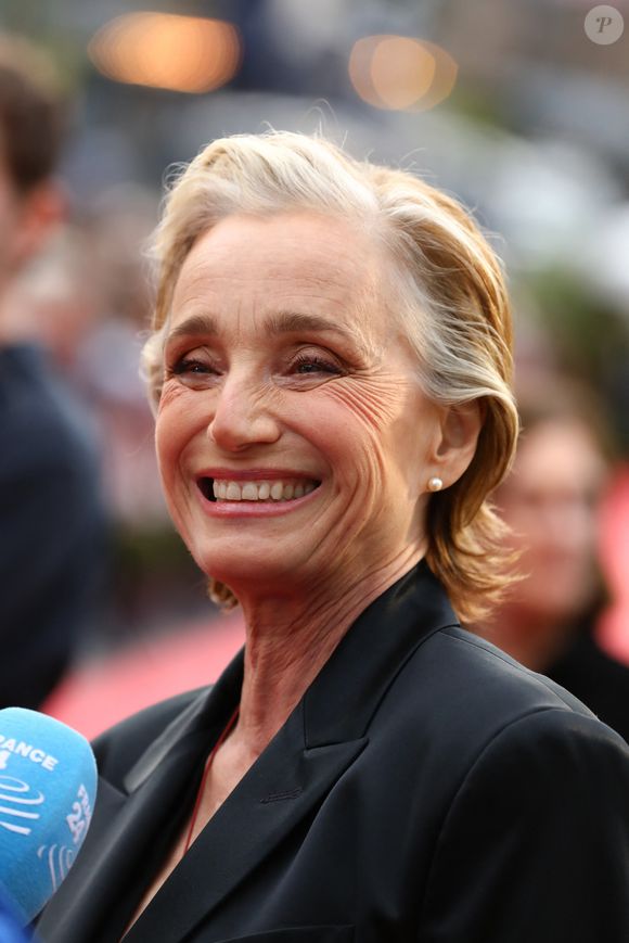 Kristin Scott Thomas pose sur le tapis rouge lors de la cérémonie d'ouverture du 36e Festival du Film Britannique et Irlandais de Dinard à Dinard, jeudi 2 octobre 2025 (Crédit image : © Mickael Chavet/ZUMA Press Wire).