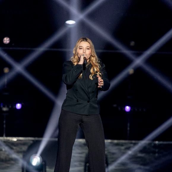 Exclusif - Santa - Enregistrement de l'émission "La fête de la chanson française" à Paris, présentée par L.Thilleman et A.Manoukian, et diffusée le 20 décembre sur France 3
© Pierre Perusseau / Bestimage