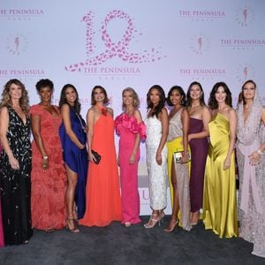 Nathalie Marquay (robe Christophe Guillarmé) , Sophie Thalmann, Corinne Coman (robe Christophe Guillarmé) , Chloé Mortaud, Mélody Vilbert, Valérie Trierweiler, Sylvie Tellier, Indira Ampiot, Clémence Botino, Camille Cerf, Mareva Galanter, Maeva Coucke - Photocall du 5ème gala de charité de l'association "Les Bonnes Fées" à l'occasion de la campagne mondiale "Octobre Rose" à l'hôtel Peninsula, Paris le 3 octobre 2024. © Rachid Bellak/Bestimage