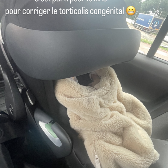 En story Instagram, elle a indiqué l'avoir conduite chez un kinésithérapeute dans l'après-midi "pour corriger le torticolis congénital".

Denitsa Ikonmova emmène sa fille chez le kiné. Instagram