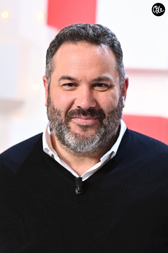 Exclusif - Bruce Toussaint - Enregistrement de l'émission « Vivement Dimanche », présentée par Michel Drucker et diffusée le 19 novembre sur France 3, au Studio Gabriel à Paris
© Guillaume Gaffiot / Bestimage
