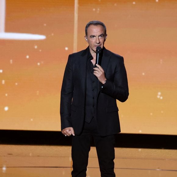 Nikos Aliagas lors de l'enregistrement de l'émission "La chanson secrète N°14", présentée par Nikos Aliagas et diffusée le 26 décembre sur TF1, à Paris le 9 décembre 2025. © Jacovides-Moreau/Bestimage