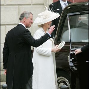 Et Camilla a tenu bon selon celle qui l'a coiffée pour ses fiançailles et le jour de son mariage au média" Hello"

Mariage de Charles et Camilla à Windsor le 9 avril 2005