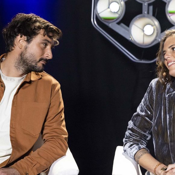 Exclusif - Jeremy Frerot et sa femme Laure Manaudou - Backstage - Enregistrement de l'émission "La Chanson secrète 11" à Paris, diffusée le 24 juin sur TF1. Le 15 janvier 2022
© Cyril Moreau / Bestimage
