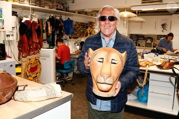 Exclusif - Gilbert Montagné - Gilbert Montagné assite à une représentation spéciale du spectacle "Le Roi Lion" audiodécrite à destination des malvoyants au théâtre Mogador à Paris, France, le 07 juin 2025. © Christophe Clovis / Bestimage