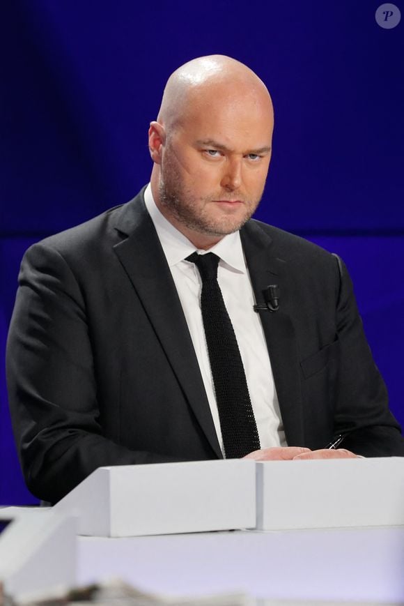 Il devient directeur de l’information de France Télévisions.

Philippe Corbé - Conférence de presse de rentrée de BFMTV saison 2021/2022 à l'Altice Campus à Paris, France, le 25 août 2021. © Christophe Clovis/Bestimage