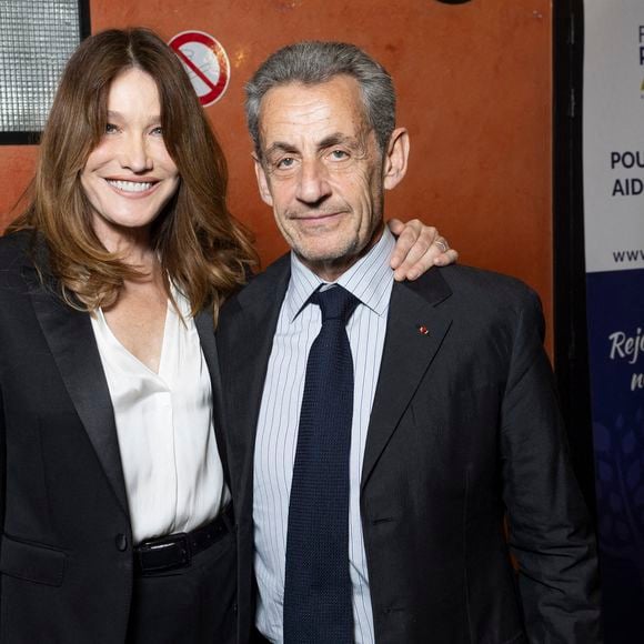 Nicolas Sarkozy et Carla Bruni sont les parents d'une fille prénommée Giulia

Exclusif - Carla Bruni et son mari Nicolas Sarkozy en backstage du concert du gala des 20 ans de la fondation Recherche Alzheimer "2 générations chantent pour la 3ème" à l'Olympia à Paris.
© Cyril Moreau / Bestimage