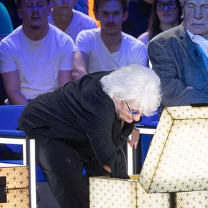 Exclusif - Catherine Lara lors de l'enregistrement de l'émission "La Boîte à secrets", présentée par F.Bollaert et diffusée le 9 janvier 2026 sur France 3, dans les studios du Lendit à Saint-Denis, France, le 2 décembre 2025. © Cyril Moreau/Bestimage