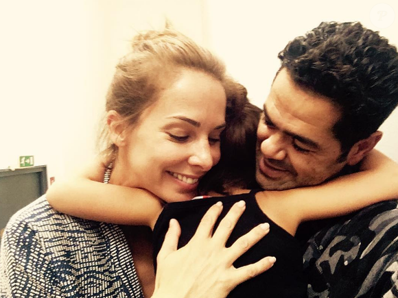Jamel Debbouze partage une tendre photo avec sa femme Melissa Theuriau et leur fille Lila sur Instagram le 29 septembre 2016.