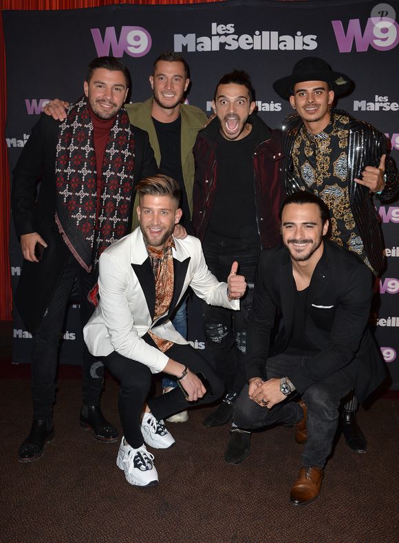Kevin Guedj, Anthony Nacca, Julien Tanti, Greg, Paga et Benjamin Samat à l'avant-première de la nouvelle saison de l'émission de télé-réalité "Les Marseillais Asian Tour" au cinéma Gaumont Champs-Elysées à Paris. © Veeren/Bestimage