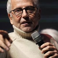 Fabrice Luchini : Sa représentation au théâtre tourne mal, "Ça m'est jamais arrivé en 45 ans"