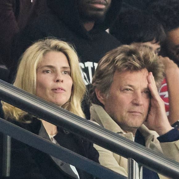 Alice Taglioni et son compagnon Laurent Delahousse - Célébrités dans les tribunes de la demi-finale retour de Ligue des champions entre le PSG face au Borussia Dortmund (0-1) au Parc des Princes à Paris le 7 mai 2024. © Cyril Moreau/Bestimage