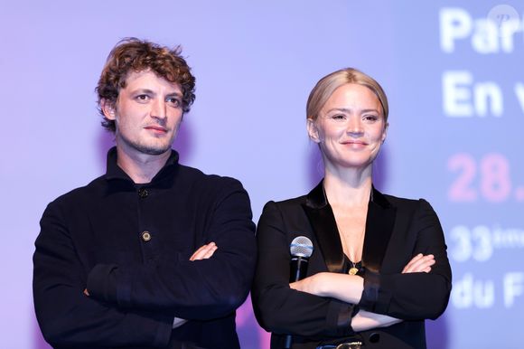 Le sport, Virginie Efira n'en est pas accro. Ce qui n'est pas le cas de son compagnon. 


Exclusif -Virginie Efira et son compagnon Niels Schneider lors de la présentation du film "Un amour impossible" lors de la 33ème edition du festival du film francophone à Namur en Belgique le 29 septembre 2018.