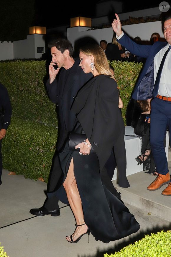 Adrien Brody et sa femme Georgina en route pour la soirée pré-Oscar à Beverly Hills.



Photo : Backgrid USA / Bestimage