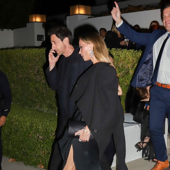 Adrien Brody et sa femme Georgina en route pour la soirée pré-Oscar à Beverly Hills.



Photo : Backgrid USA / Bestimage
