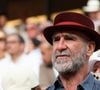 L'ancien footballeur a immédiatement reconnu à l'écran une photo de La Vesse, située dans les calanques au-delà de l'Estaque.

Eric Cantona - Célébrités dans les tribunes de la finale homme des Internationaux de France de Tennis de Roland Garros 2026 le 7 juin 2026. © Jacovides-Moreau/Bestimage