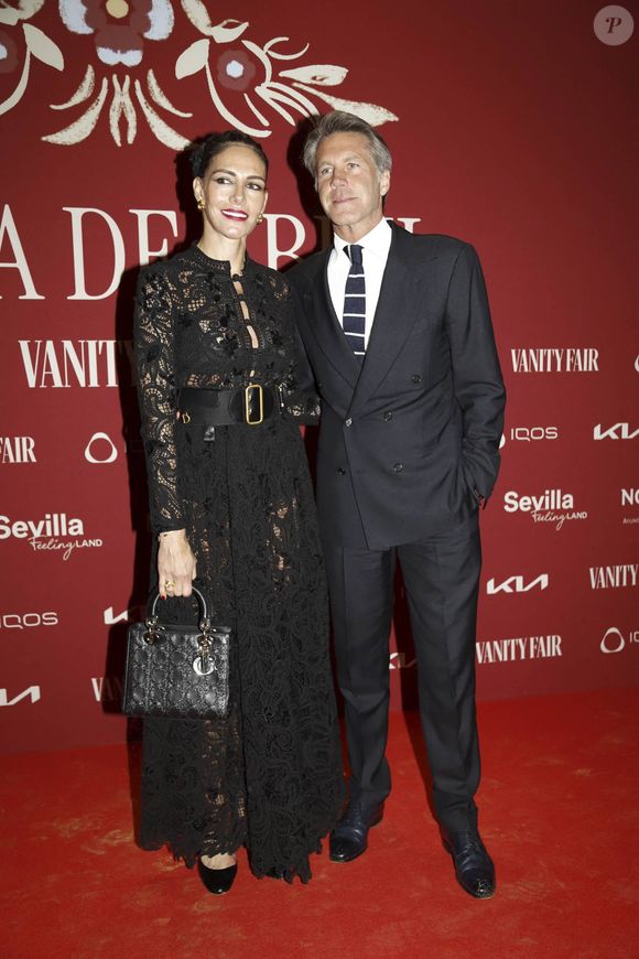 Le prince Emmanuel-Philibert de Savoie et sa compagne Adriana Abascal - Adriana Abascal, Emmanuelle Filiberto de Saboya lors d'une séance photo pour Vanity Fair : La noche del Pescaito pour la foire d'avril 2025 à Séville, le lundi 5 mai 2025.
Cordon / Bestimage