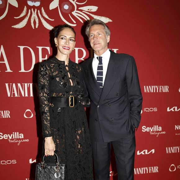 Le prince Emmanuel-Philibert de Savoie et sa compagne Adriana Abascal - Adriana Abascal, Emmanuelle Filiberto de Saboya lors d'une séance photo pour Vanity Fair : La noche del Pescaito pour la foire d'avril 2025 à Séville, le lundi 5 mai 2025.
Cordon / Bestimage