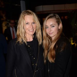 Exclusif - Estelle Lefébure et sa fille Emma Smet à l'after-party du film "Holy Lands" au restaurant le Beefbar (Rue Marbeuf dans le 8ème arrondissement) à Paris, France, le 4 décembre 2018. © Rachid Bellak/Bestimage