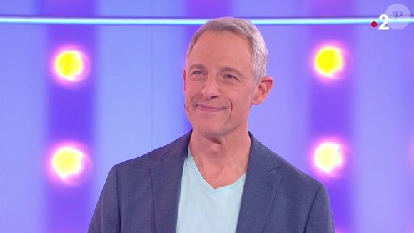 S'il reçoit de nombreux commentaires positifs
Joël dans "Tout le monde veut prendre sa place" sur France 2