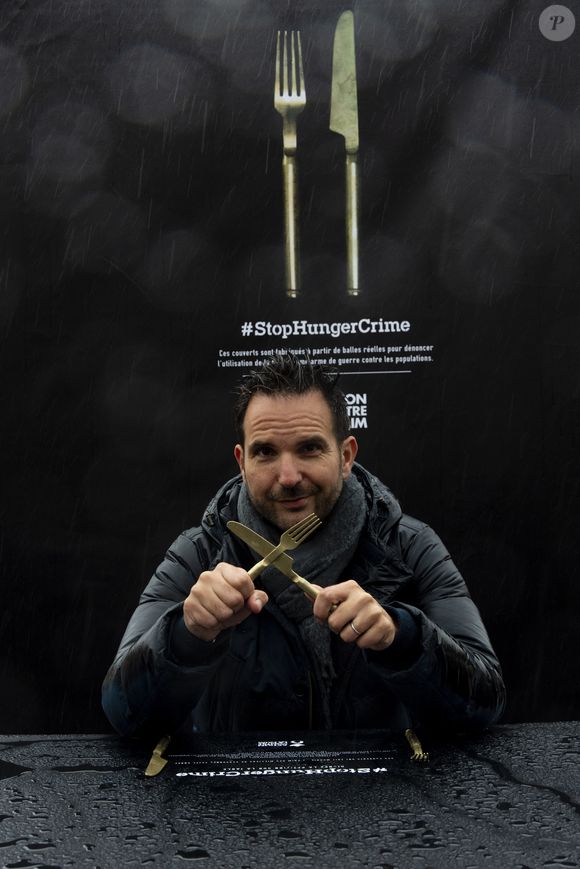 Action contre la Faim dénonce l'utilisation de la faim comme arme de guerre avec l'ambassadeur de l'opération Christophe Michalak, sur la place du Trocadéro à Paris, France, le 12 novembre 2018. 

© Pierre Perusseau/Bestimage