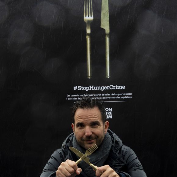 Action contre la Faim dénonce l'utilisation de la faim comme arme de guerre avec l'ambassadeur de l'opération Christophe Michalak, sur la place du Trocadéro à Paris, France, le 12 novembre 2018. 

© Pierre Perusseau/Bestimage