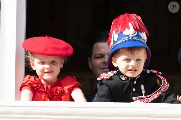 Couronne Le prince Jacques de Monaco et la princesse Gabriella de Monaco posant sur le balcon du palais lors des célébrations de la fête nationale monégasque le 19 novembre 2019 à Monaco, Monaco. Photo by David Niviere/ABACAPRESS.COM