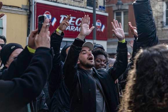 Hommage au chanteur Naâman, sur la place rebaptisée à son nom à Dieppe, le 23 février 2025.

Photo : Florian Savina / Bestimage